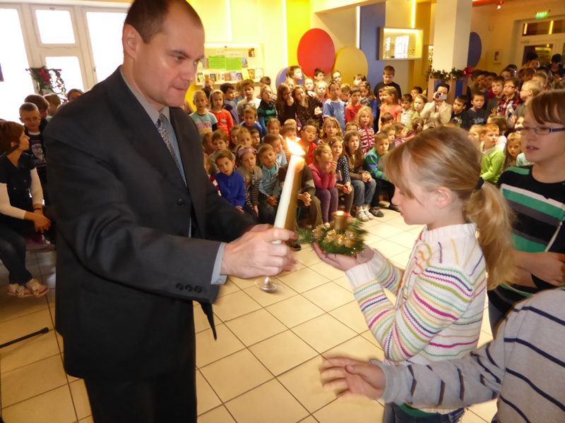 Adventi reggeli áhitat – alsó tagozat – 2013.12.02