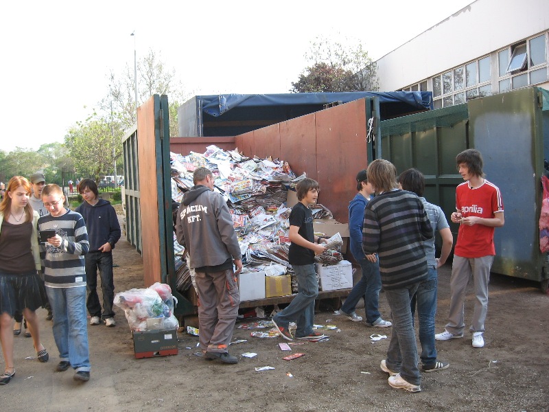 Papírgyűjtés – 2010.05.03-05