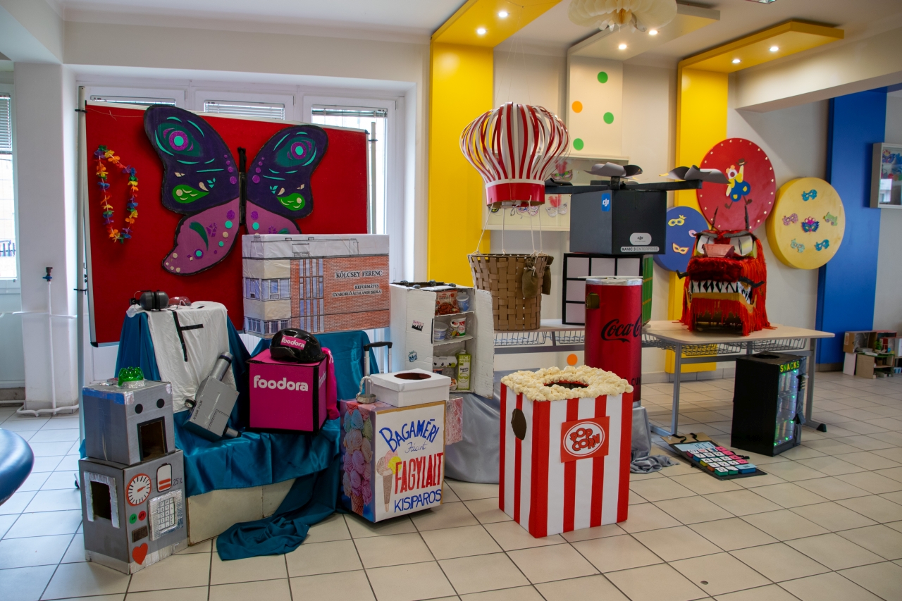 Farsangi jelmezkiállítás – 2026.02.13