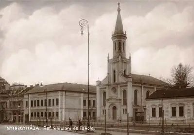 Csodát virágzik a jelen